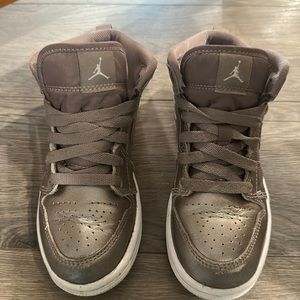 Jordan mids